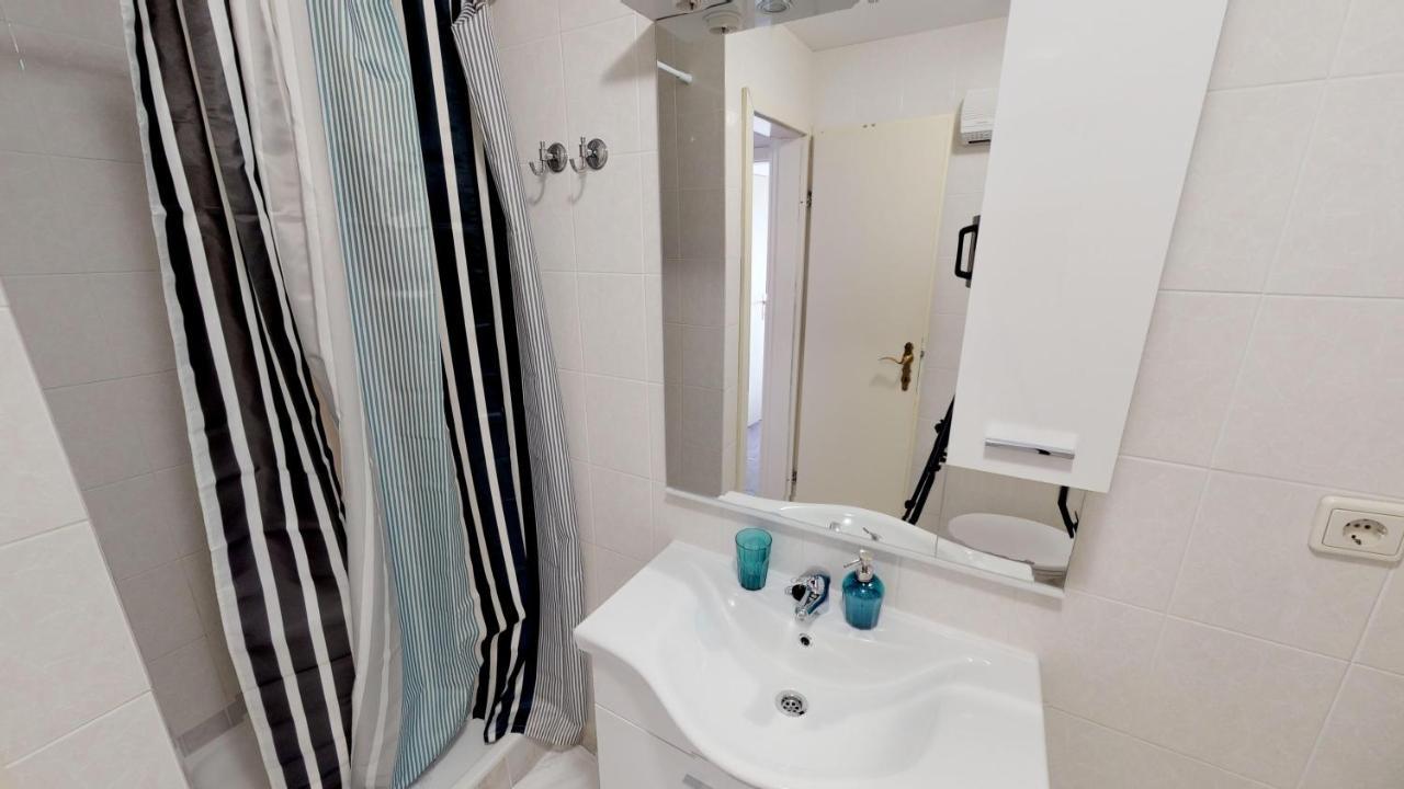 Lara Deluxe Superior 5 Star Apartment, Your Piece Of Heaven By The Sea & Park Novigrad Istria Εξωτερικό φωτογραφία