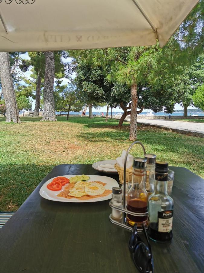 Lara Deluxe Superior 5 Star Apartment, Your Piece Of Heaven By The Sea & Park Novigrad Istria Εξωτερικό φωτογραφία