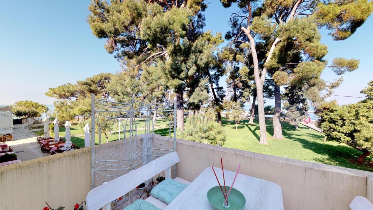 Lara Deluxe Superior 5 Star Apartment, Your Piece Of Heaven By The Sea & Park Novigrad Istria Εξωτερικό φωτογραφία